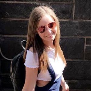 Meet your Posher, Nicole